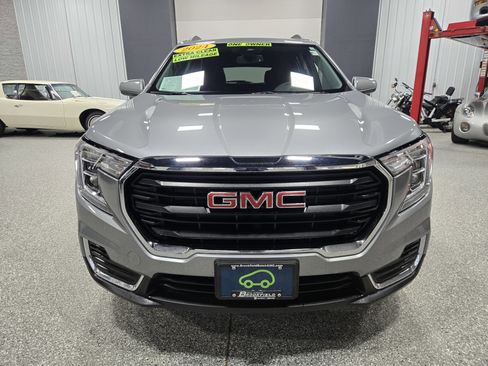 Certified 2024 GMC Terrain SLE w/ Driver Convenience Package image 8