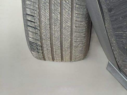 Used 2020 Mercedes-Benz GLE 350 GLE 350 w/ 3rd Row Seat Package image 43