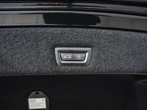 Used 2024 BMW i7 eDrive50 RWD image 42