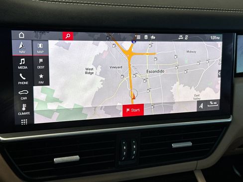 Used 2020 Porsche Cayenne Turbo AWD/4WD image 21