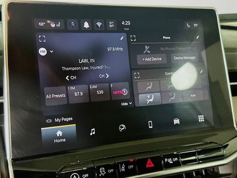 Used 2025 Jeep Compass Limited image 21