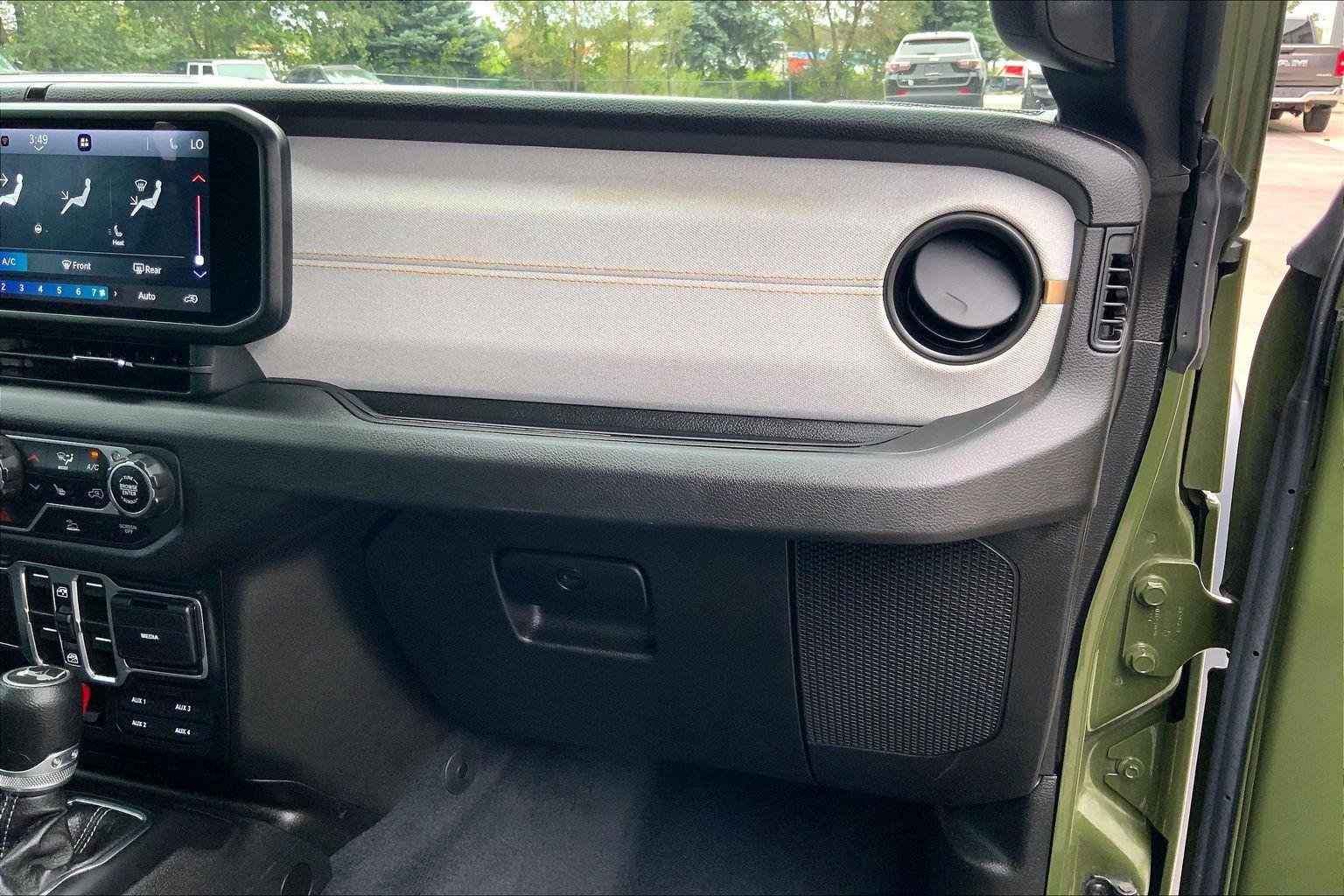 Certified 2024 Jeep Wrangler Unlimited Sport AWD/4WD image 16