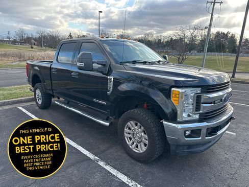 Used 2017 Ford F250 XLT w/ XLT Value Package image 1