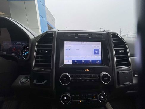 Used 2021 Ford Expedition XLT image 13