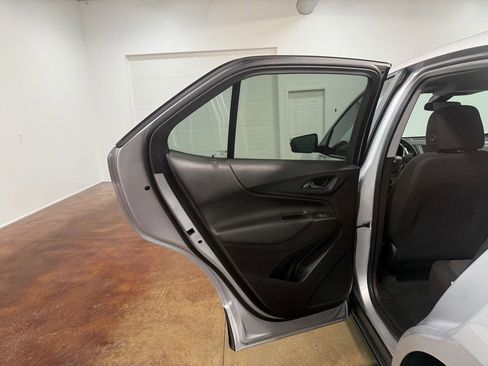 Used 2022 Chevrolet Equinox LT image 42