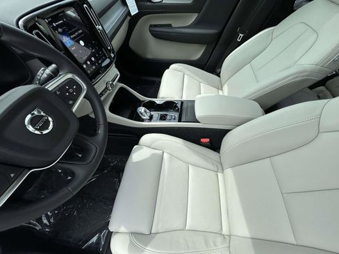 New 2026 Volvo XC40 B5 Ultra w/ Protection Package Premier image 10