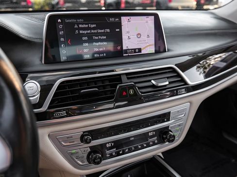 Used 2019 BMW ALPINA B7 xDrive w/ Luxury Rear Seating Package image 28