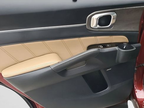 Used 2025 Kia Sorento SX Prestige w/ Olive Brown Leather Package image 40