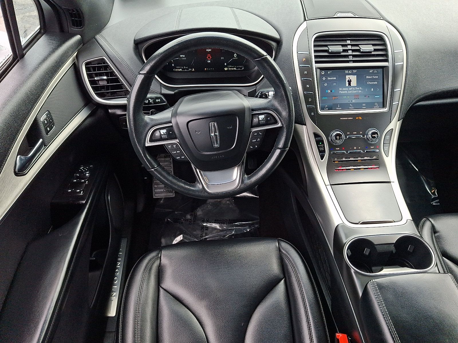 Used 2020 Lincoln Nautilus Premier AWD/4WD image 11