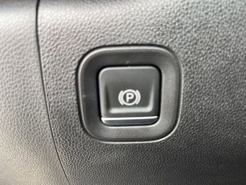 Used 2022 Chevrolet Silverado 1500 Custom w/ LPO, Dark Essentials Package image 29