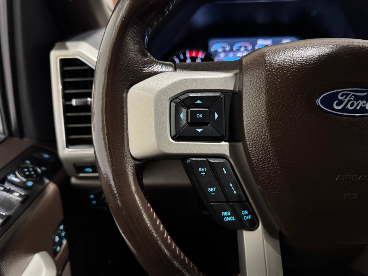 Used 2022 Ford F350 King Ranch w/ Tremor Off-Road Package AWD/4WD image 19