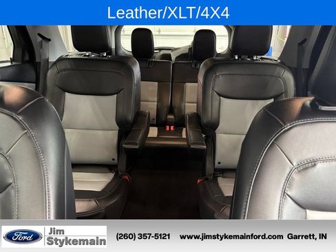 Used 2023 Ford Explorer XLT w/ XLT Sport Appearance Package AWD/4WD image 30