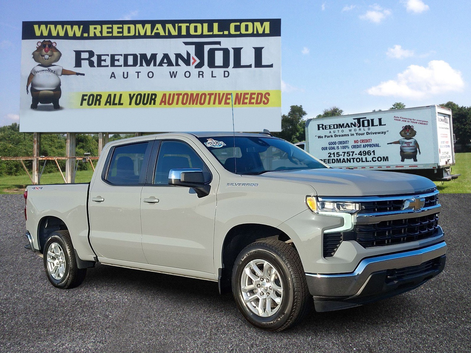Used 2024 Chevrolet Silverado 1500 LT AWD/4WD image 1