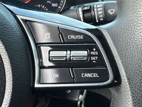 Used 2020 Kia Forte LXS FWD image 30