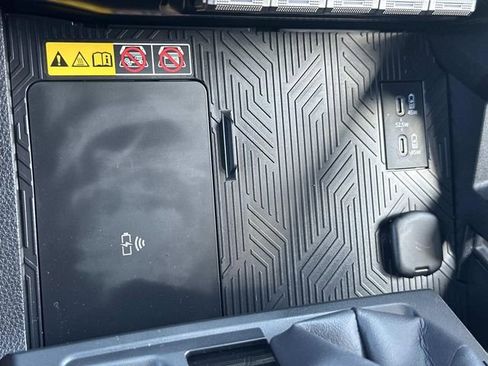 Used 2025 Toyota 4Runner TRD Off-Road image 28