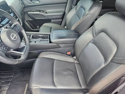 Used 2023 Nissan Pathfinder SL w/ SL Premium Package FWD image 17