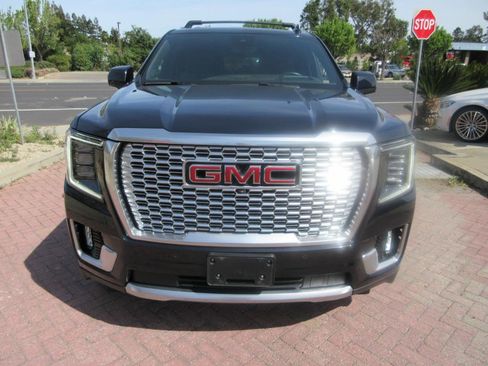 Used 2024 GMC Yukon Denali w/ Advanced Technology Package AWD/4WD image 92