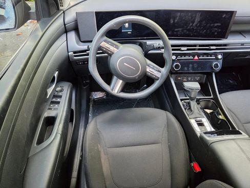 Used 2025 Hyundai Tucson SEL FWD image 11