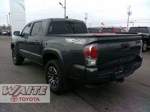 Used 2023 Toyota Tacoma TRD Sport w/ Black Out Package (TMS) image 6