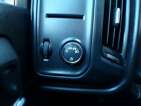 Used 2017 Chevrolet Silverado 2500 W/T image 18