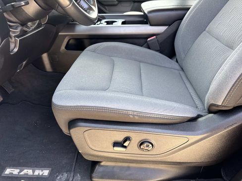 Used 2019 RAM 1500 Big Horn RWD image 16