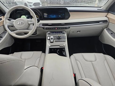 Used 2023 Hyundai Palisade Limited image 16