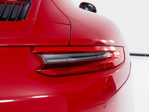 Used 2019 Porsche 911 Carrera image 54