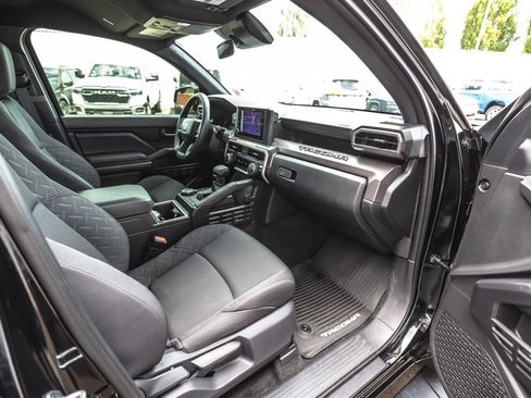 Used 2024 Toyota Tacoma SR5 AWD/4WD image 27