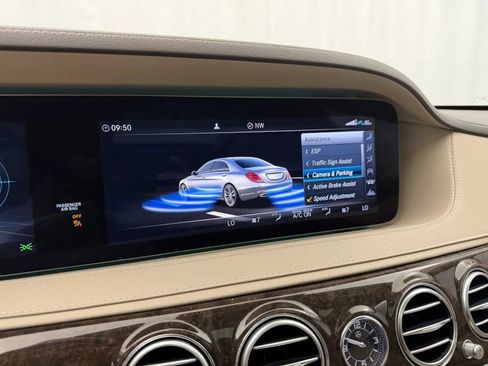 Used 2019 Mercedes-Benz S 560 4MATIC Sedan image 35