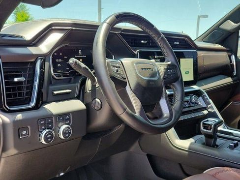 Used 2024 GMC Sierra 1500 Denali Ultimate AWD/4WD image 10