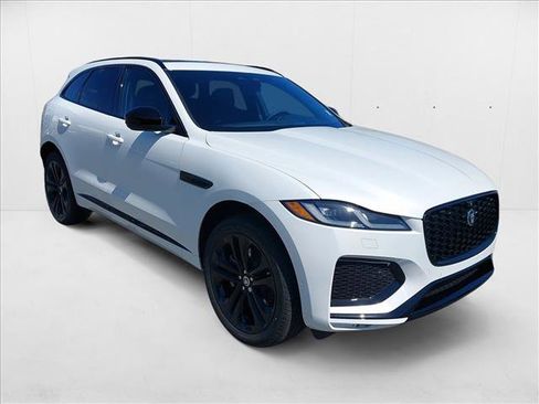 New 2026 Jaguar F-PACE R-Dynamic S image 3