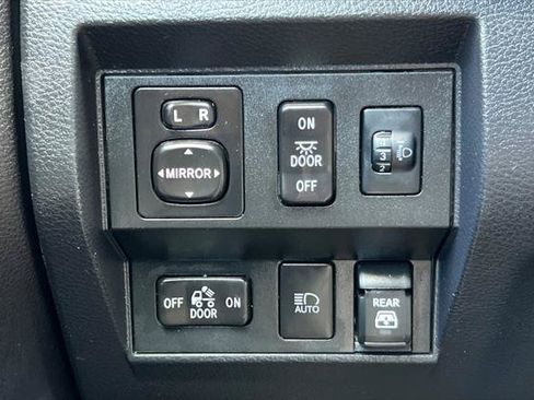Certified 2020 Toyota Tundra Limited w/ Limited Premium Package AWD/4WD image 31