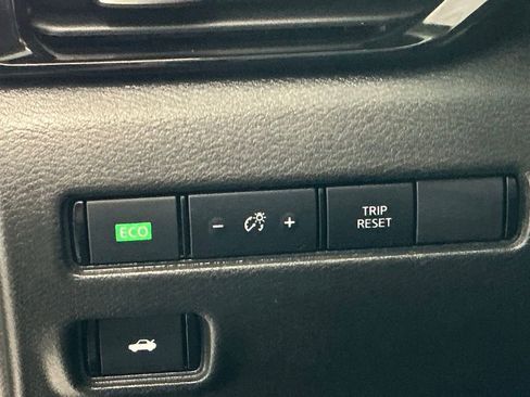Used 2024 Nissan Sentra SV w/ Trunk Package FWD image 18