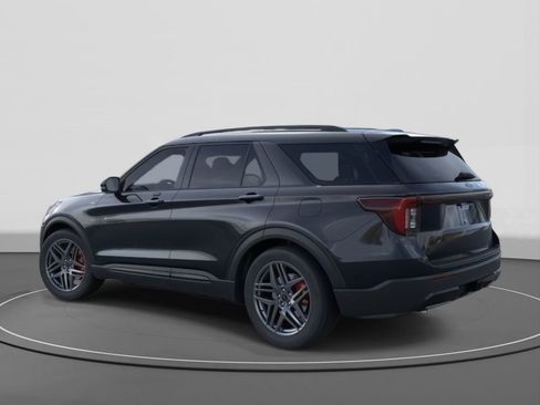 New 2026 Ford Explorer ST-Line w/ ST-Line Street Pack image 4