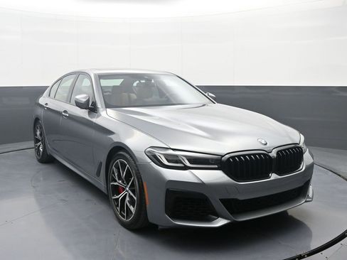 Used 2023 BMW 540i xDrive w/ M Sport Package image 2