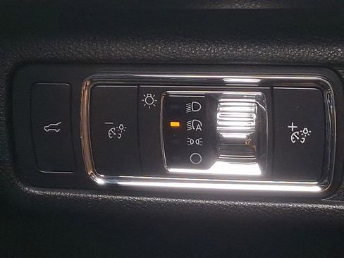 Used 2020 Lincoln Corsair AWD w/ Premium Package image 23