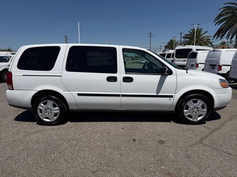 Used 2008 Chevrolet Uplander LS w/ Climate Package FWD image 4