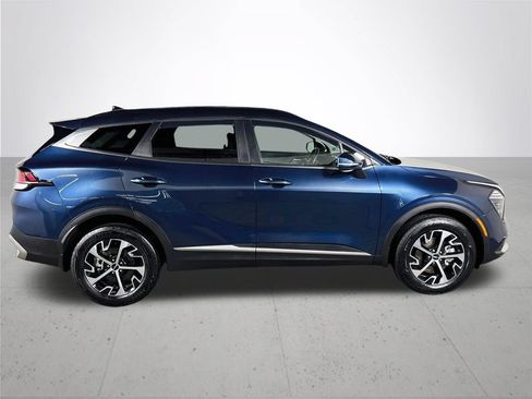 Certified 2025 Kia Sportage EX w/ EX Premium Package AWD/4WD image 6