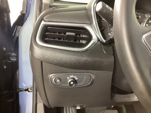 Used 2024 Chevrolet Equinox LT FWD image 12