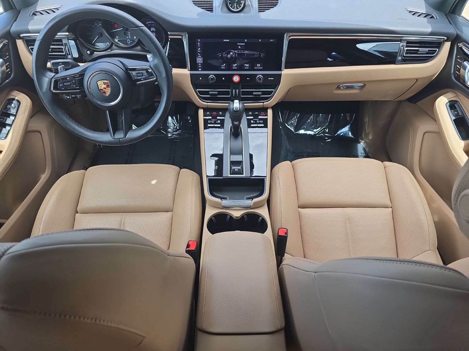 Certified 2026 Porsche Macan AWD/4WD image 13