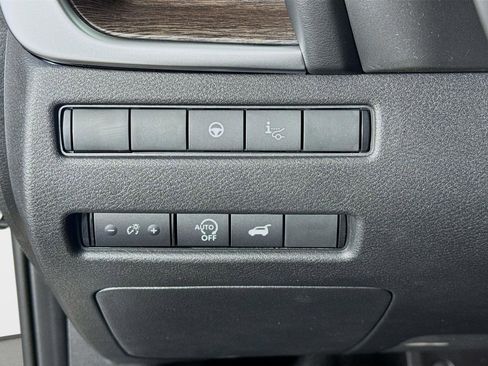 New 2026 Nissan Rogue Platinum image 10