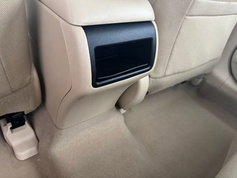 Used 2016 Toyota Camry LE FWD image 7