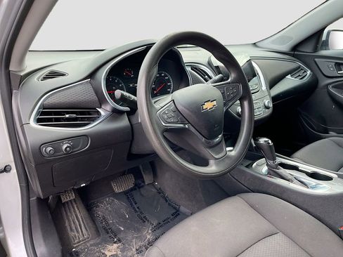 Used 2020 Chevrolet Malibu LT FWD image 9