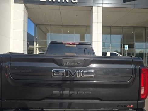 Used 2020 GMC Sierra 2500 AT4 w/ AT4 Premium Package AWD/4WD image 6