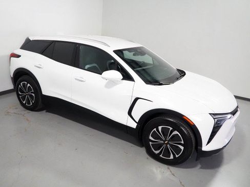 Used 2024 Chevrolet Blazer EV LT AWD/4WD image 11