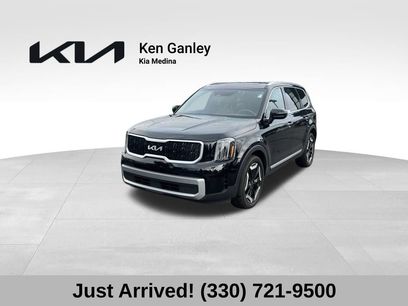 Certified 2023 Kia Telluride EX w/ EX Captain's Chair Package