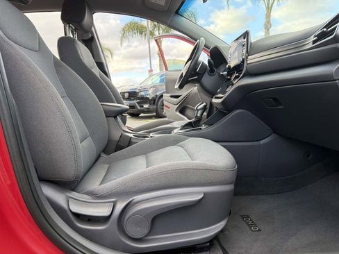 Used 2022 Hyundai Ioniq SE FWD image 46