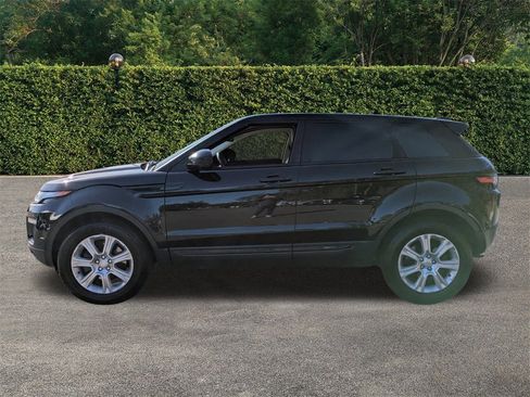Used 2017 Land Rover Range Rover Evoque SE Premium image 7