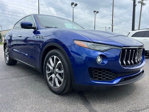 Used 2017 Maserati Levante image 10