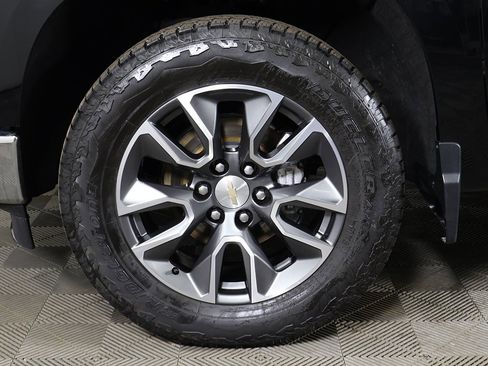 Used 2024 Chevrolet Silverado 1500 LT image 20